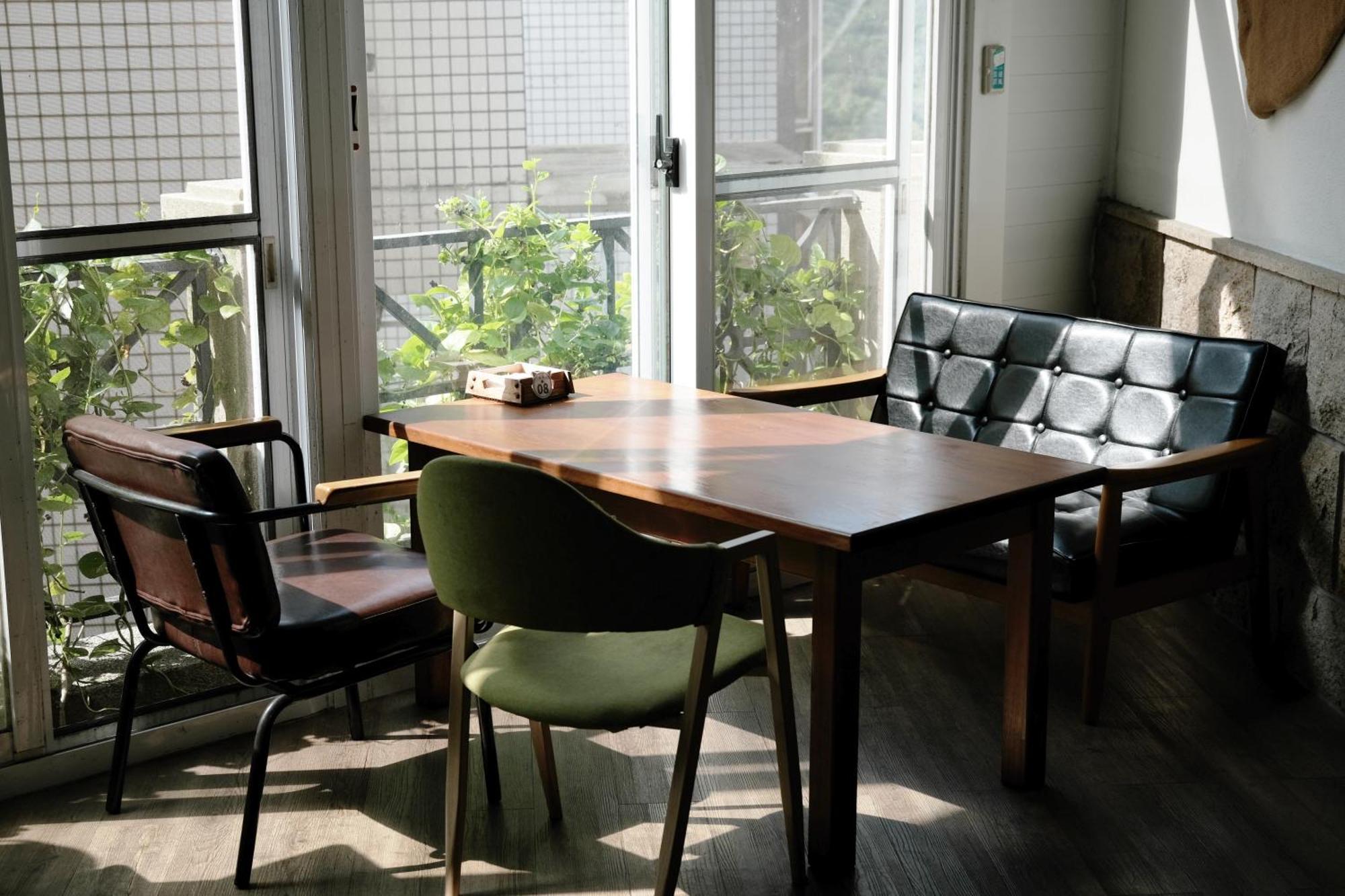 อีสเทิร์น โฮเต็ลแอนด์รีสอร์ต หยางเหมย Hotel Yangmei ภายนอก รูปภาพ