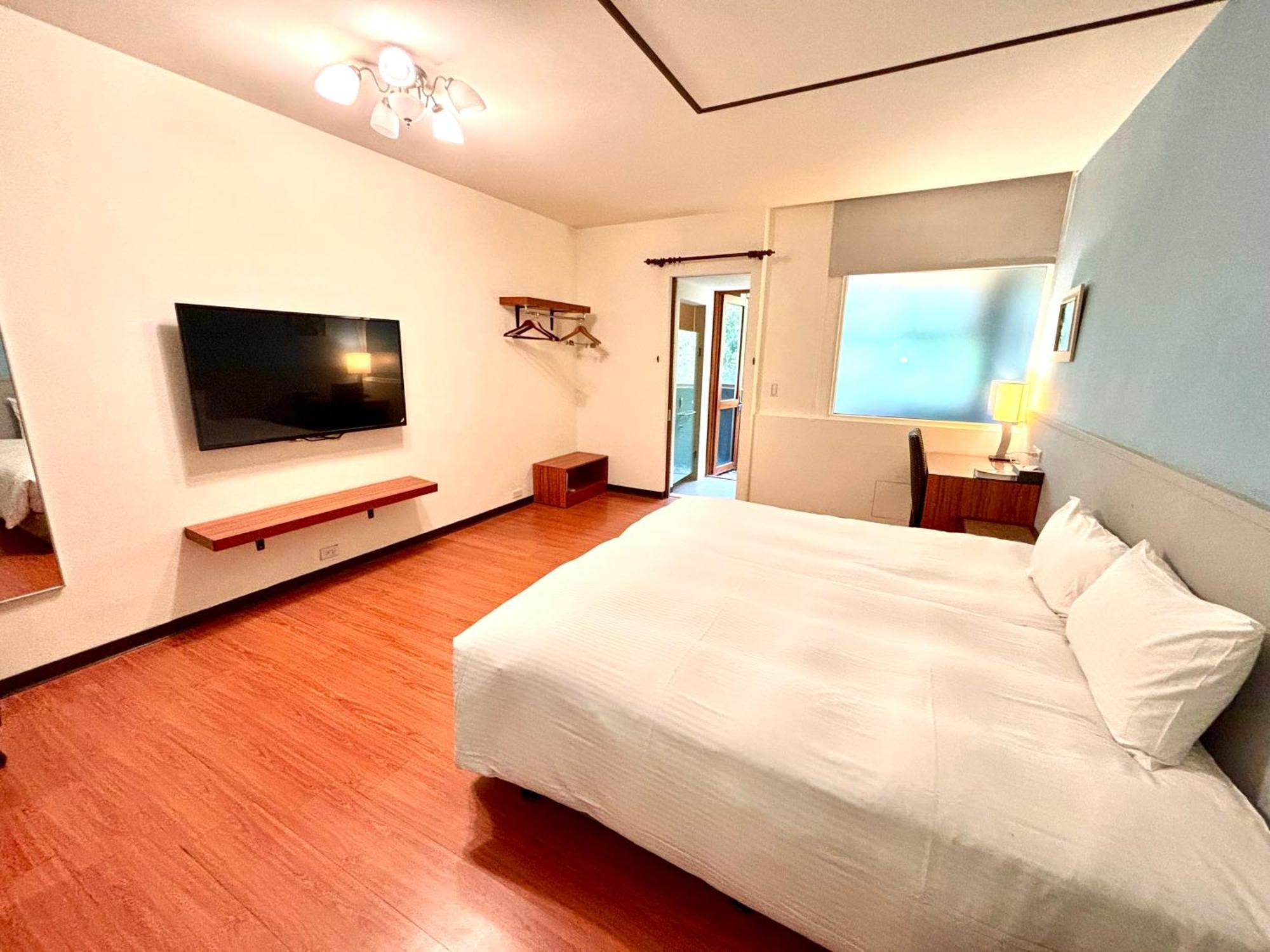 อีสเทิร์น โฮเต็ลแอนด์รีสอร์ต หยางเหมย Hotel Yangmei ภายนอก รูปภาพ