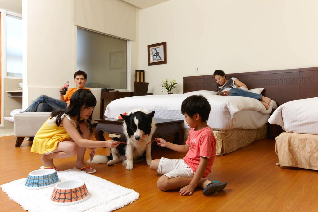 อีสเทิร์น โฮเต็ลแอนด์รีสอร์ต หยางเหมย Hotel Yangmei ภายนอก รูปภาพ