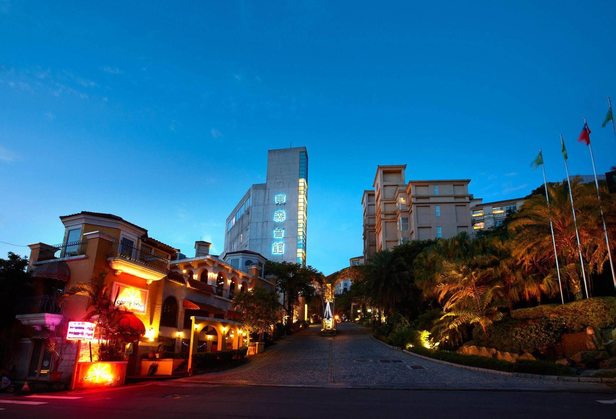 อีสเทิร์น โฮเต็ลแอนด์รีสอร์ต หยางเหมย Hotel Yangmei ภายนอก รูปภาพ