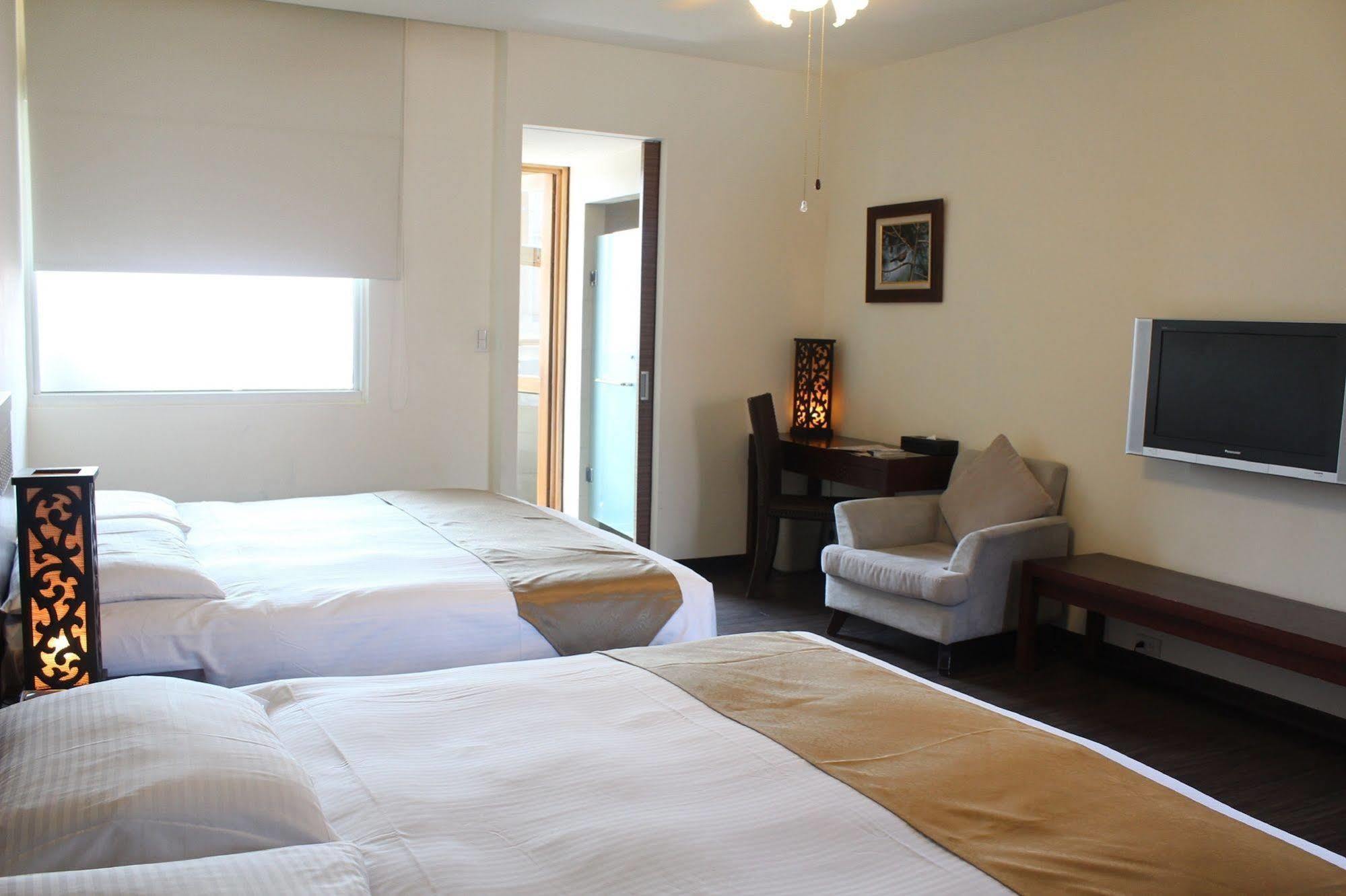อีสเทิร์น โฮเต็ลแอนด์รีสอร์ต หยางเหมย Hotel Yangmei ภายนอก รูปภาพ