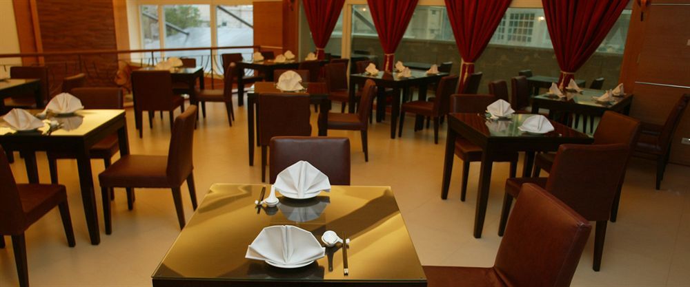 อีสเทิร์น โฮเต็ลแอนด์รีสอร์ต หยางเหมย Hotel Yangmei ภายนอก รูปภาพ